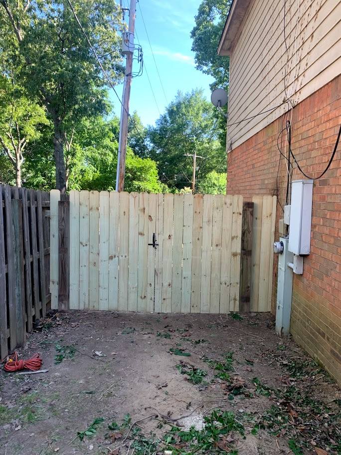 Install of a Fence/Gate